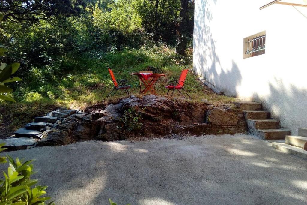 Duplex At The Foothills Of The Pyrenees Appartement Geu Buitenkant foto