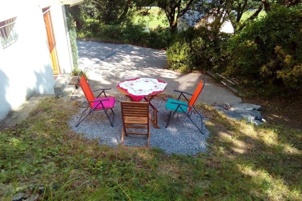 Duplex At The Foothills Of The Pyrenees Appartement Geu Buitenkant foto