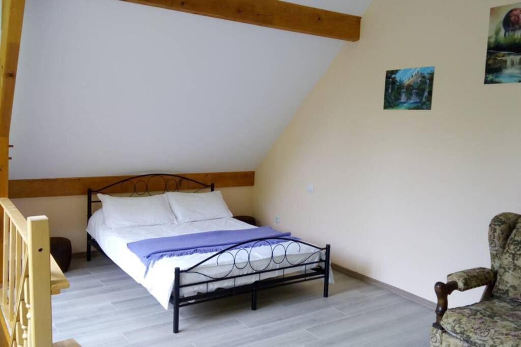 Duplex At The Foothills Of The Pyrenees Appartement Geu Buitenkant foto